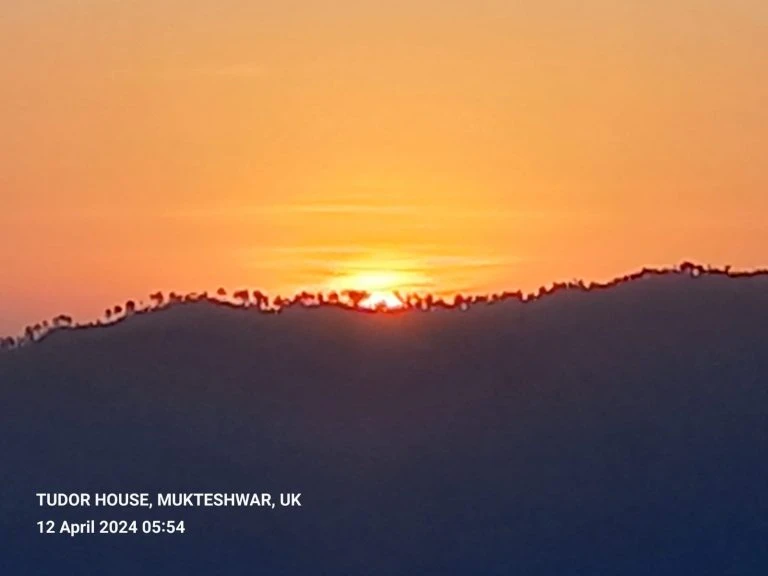 best places to stay in mukteshwar