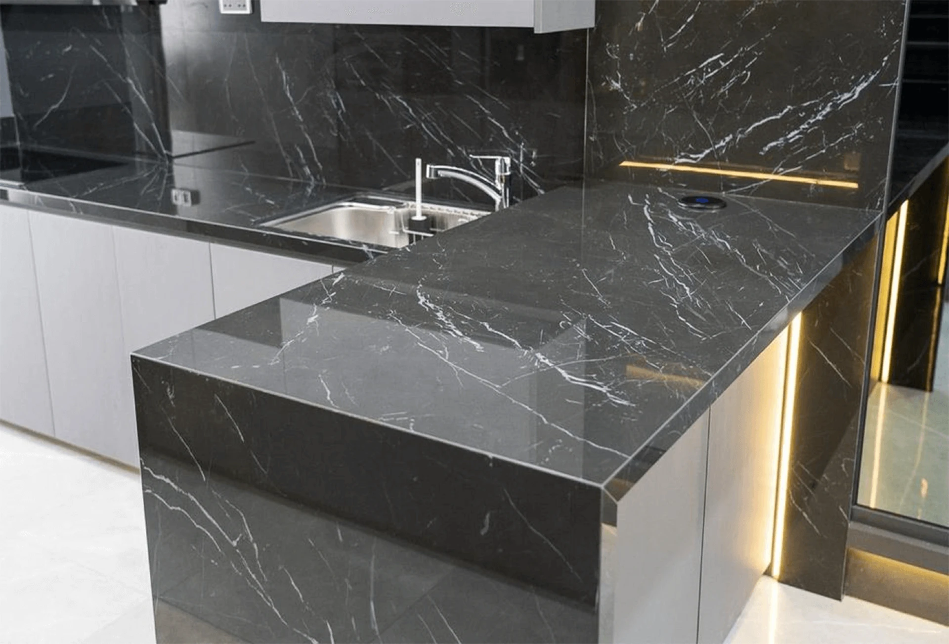 Grey quartz countertop