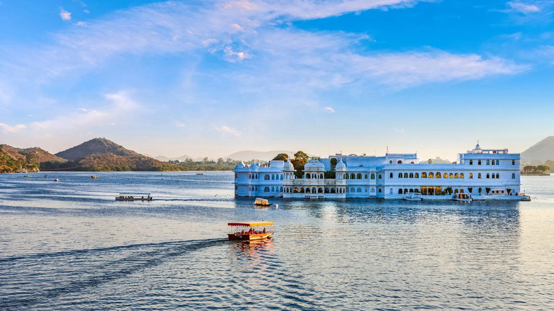 Top Places to See in India: A Journey Through Culture, History, and Natural Beauty