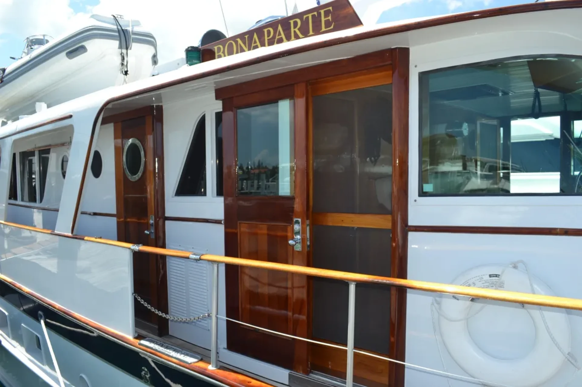Nassau Boat Charter: Discover the Bahamas in Style and Comfort