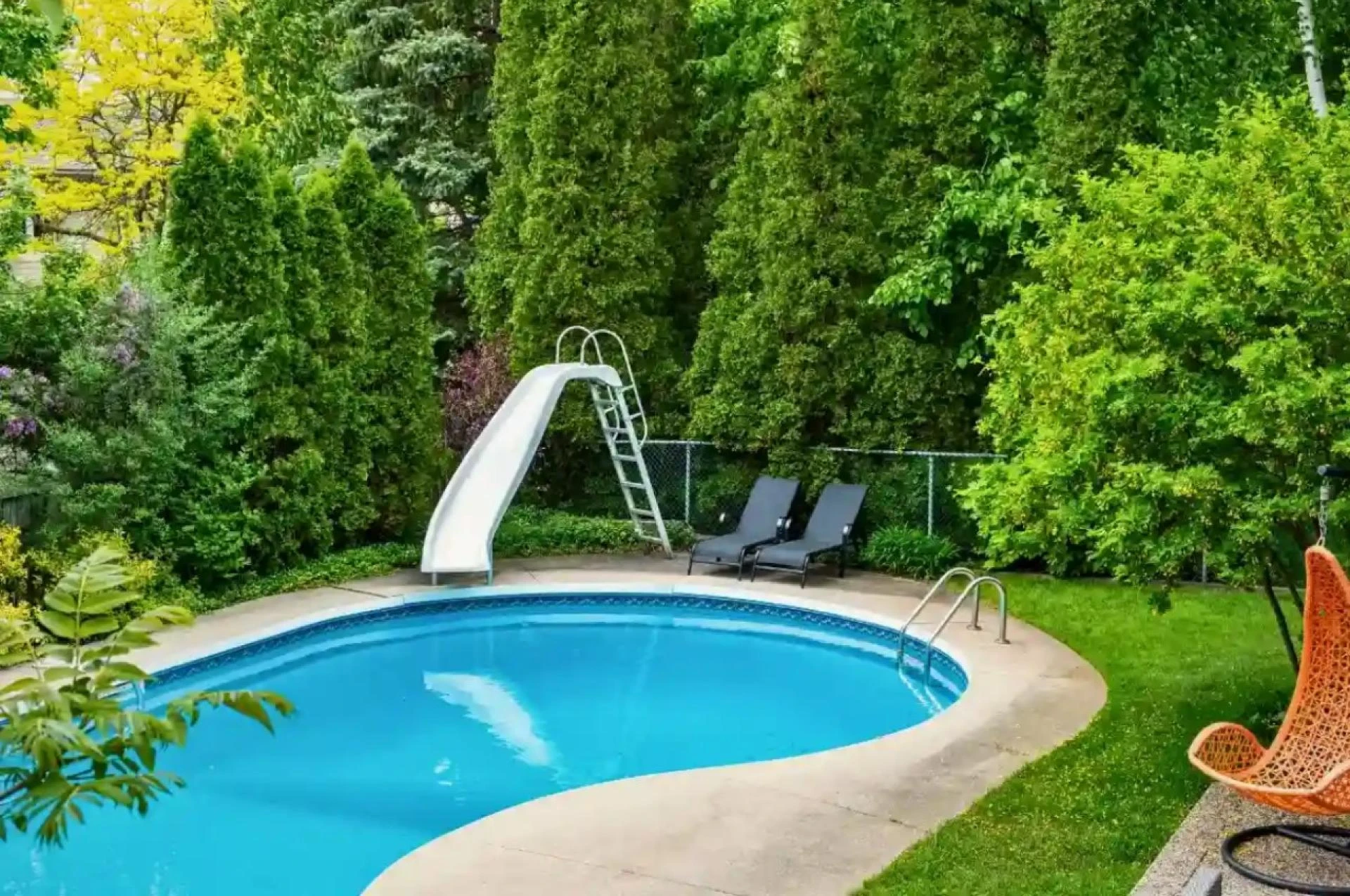 DIY Fiberglass Pools vs Concrete: Which Lasts Longer?
