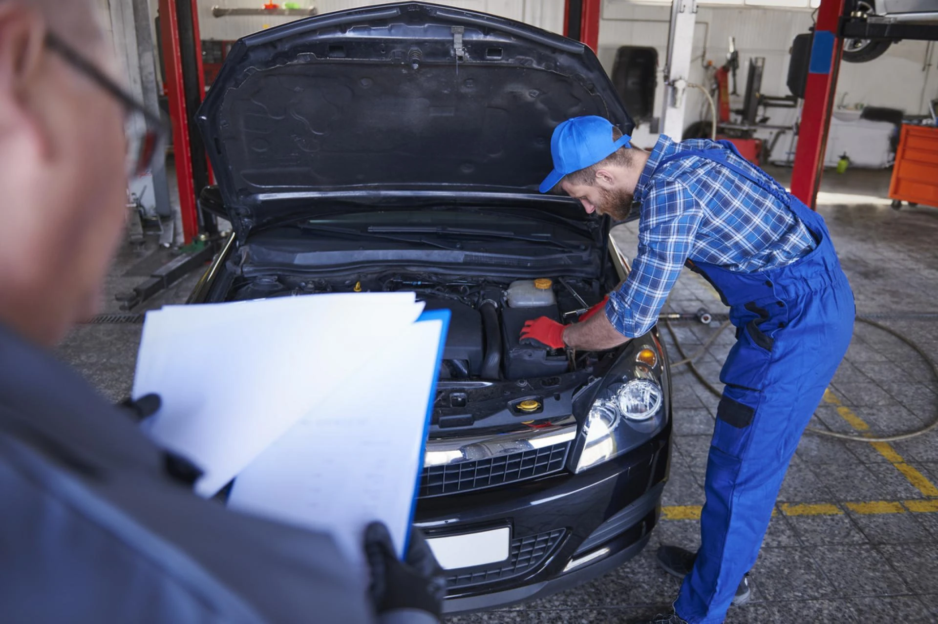 Expert Car Battery Replacement Services in the UAE