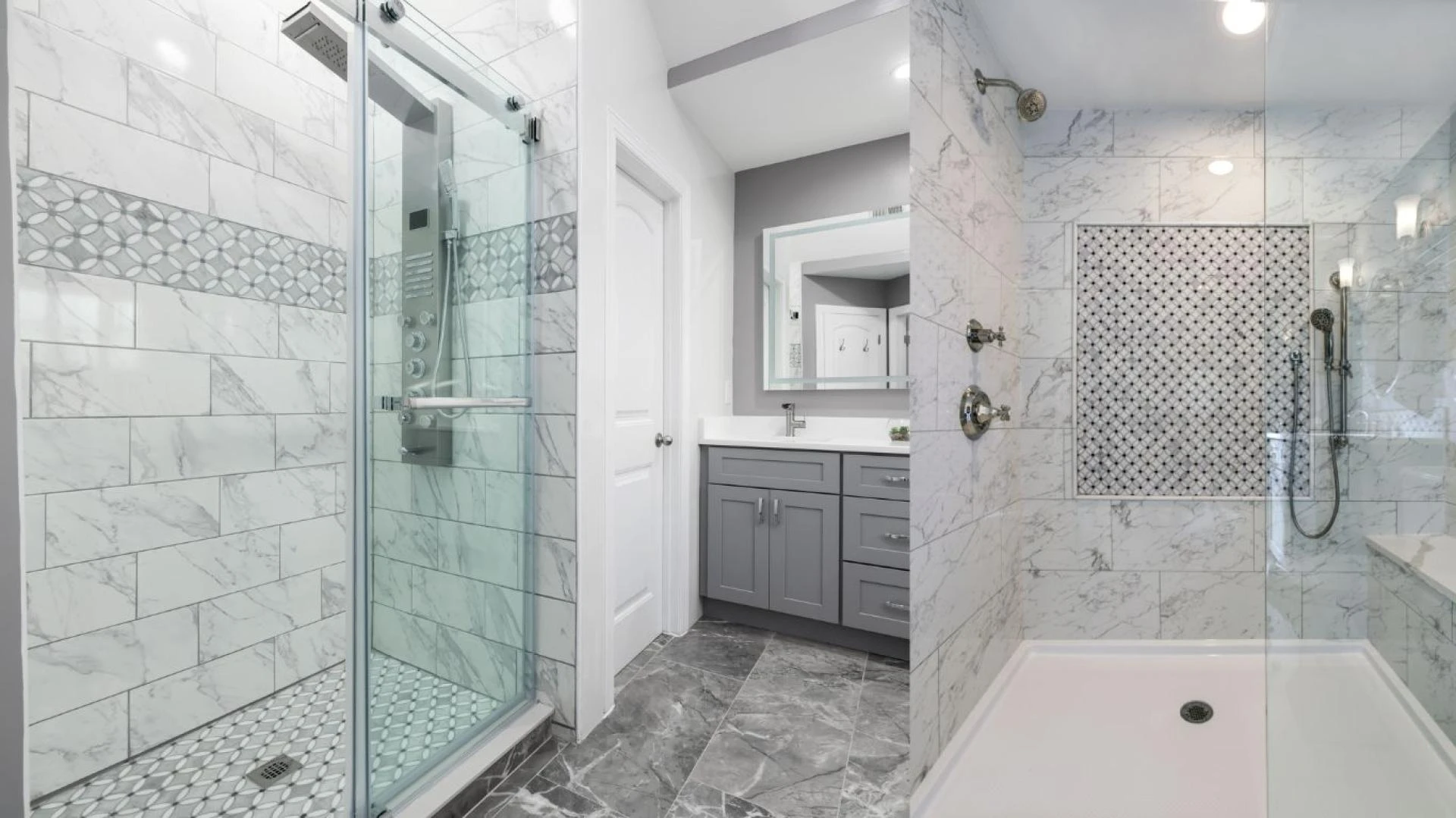 Walk-In Showers vs Bathtubs: What’s Best for Your Home?