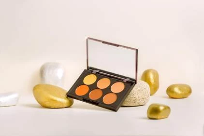 How to Use a Concealer Like A Pro, According to MUAs