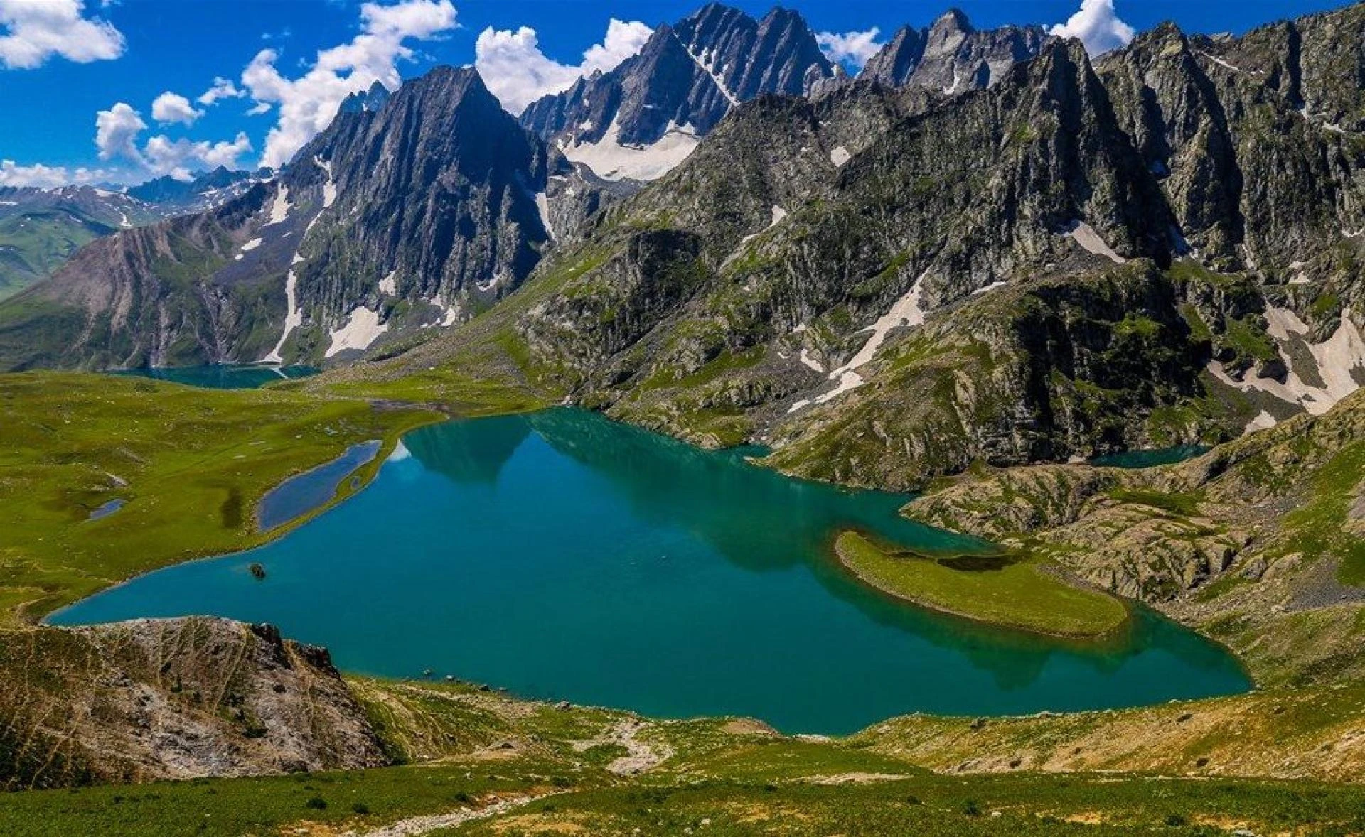 10 Stunning Great Lakes in Kashmir You Can Only Reach by Trekking
