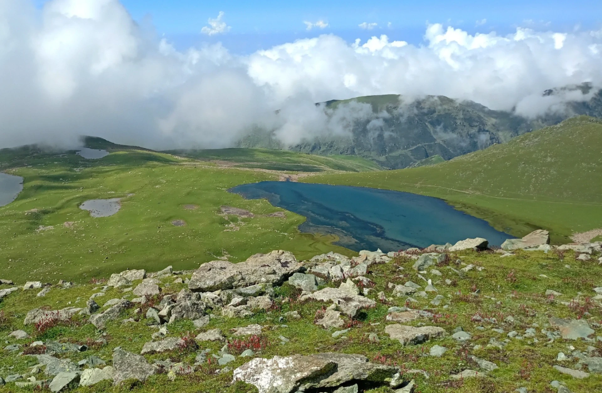 10 Stunning Great Lakes in Kashmir You Can Only Reach by Trekking