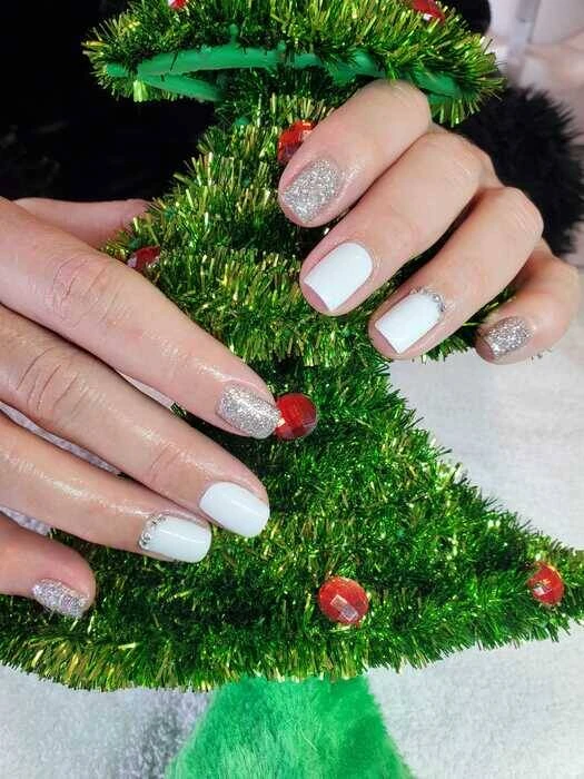 5 Must-Try Nail Salons Offering Organic Manicure in Mississauga!
