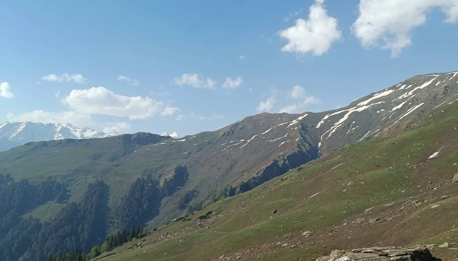 Trail-Tested: 10 Scenic Himachal Treks for Fit First-Time Hikers