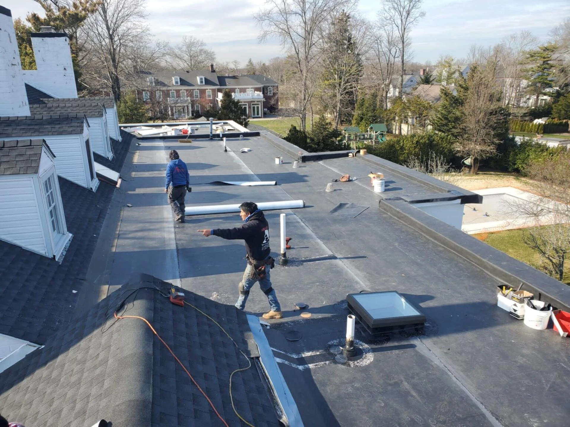 What Are the Signs You Need Flat Roof Repair Long Island?