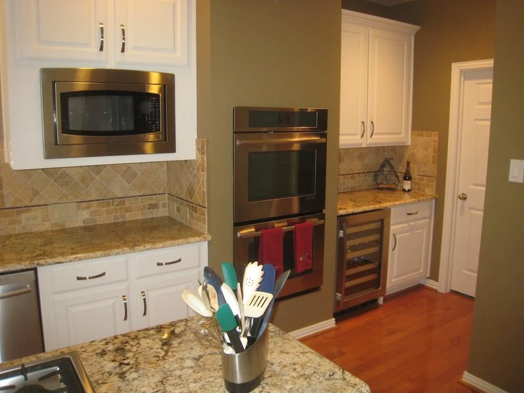 The Rise of Smart Kitchens: Combining Tech and Tradition in Texas Homes