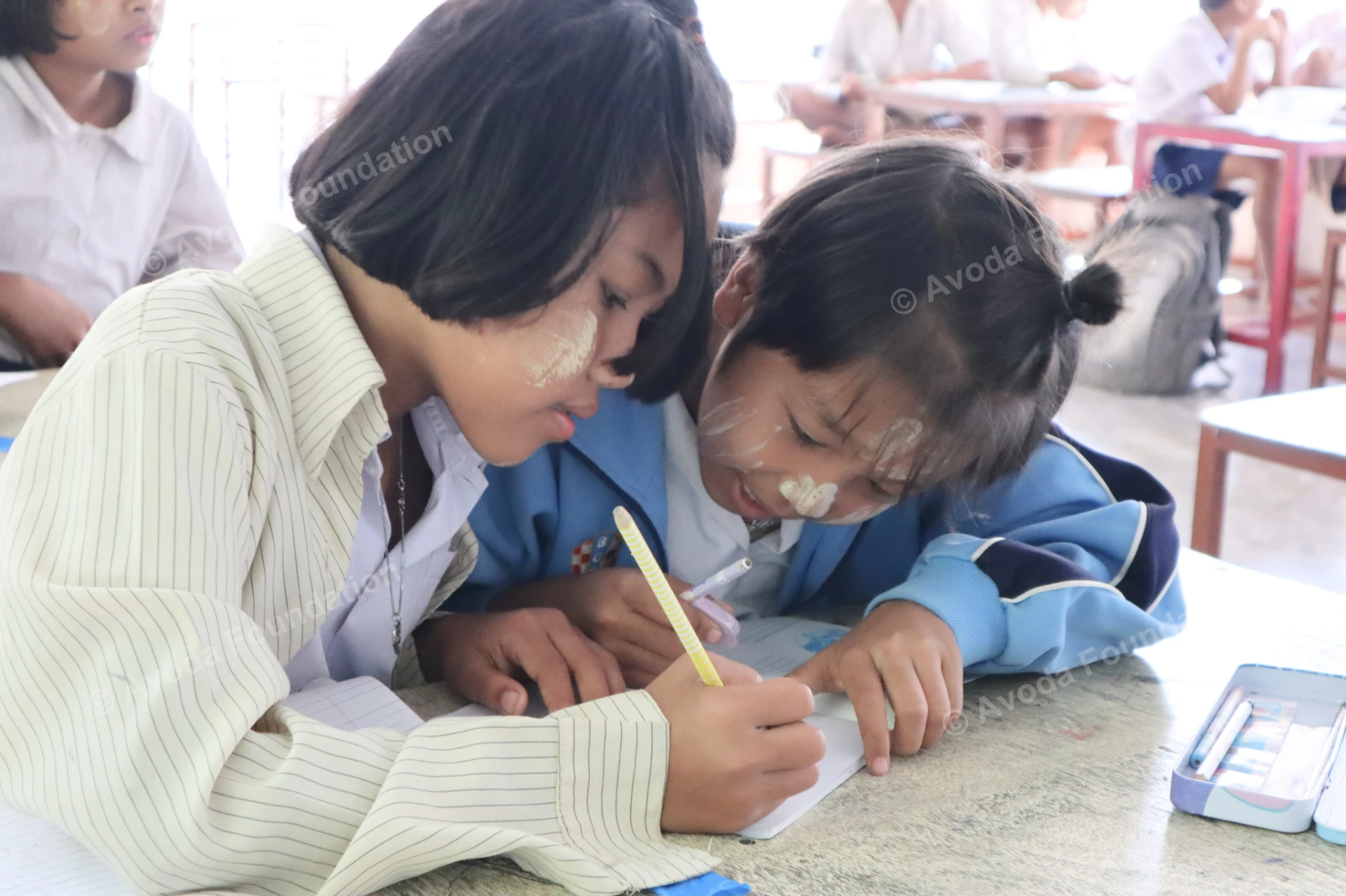 The War and Poverty Have Robbed the Lives of Displaced Children