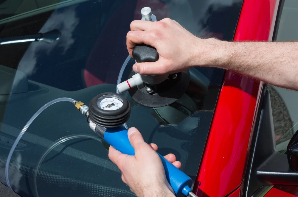 How Sydney Drivers Can Handle Windscreen Damage