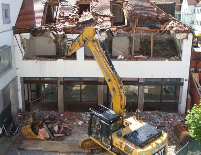 Common Mistakes When Hiring Demolition Teams