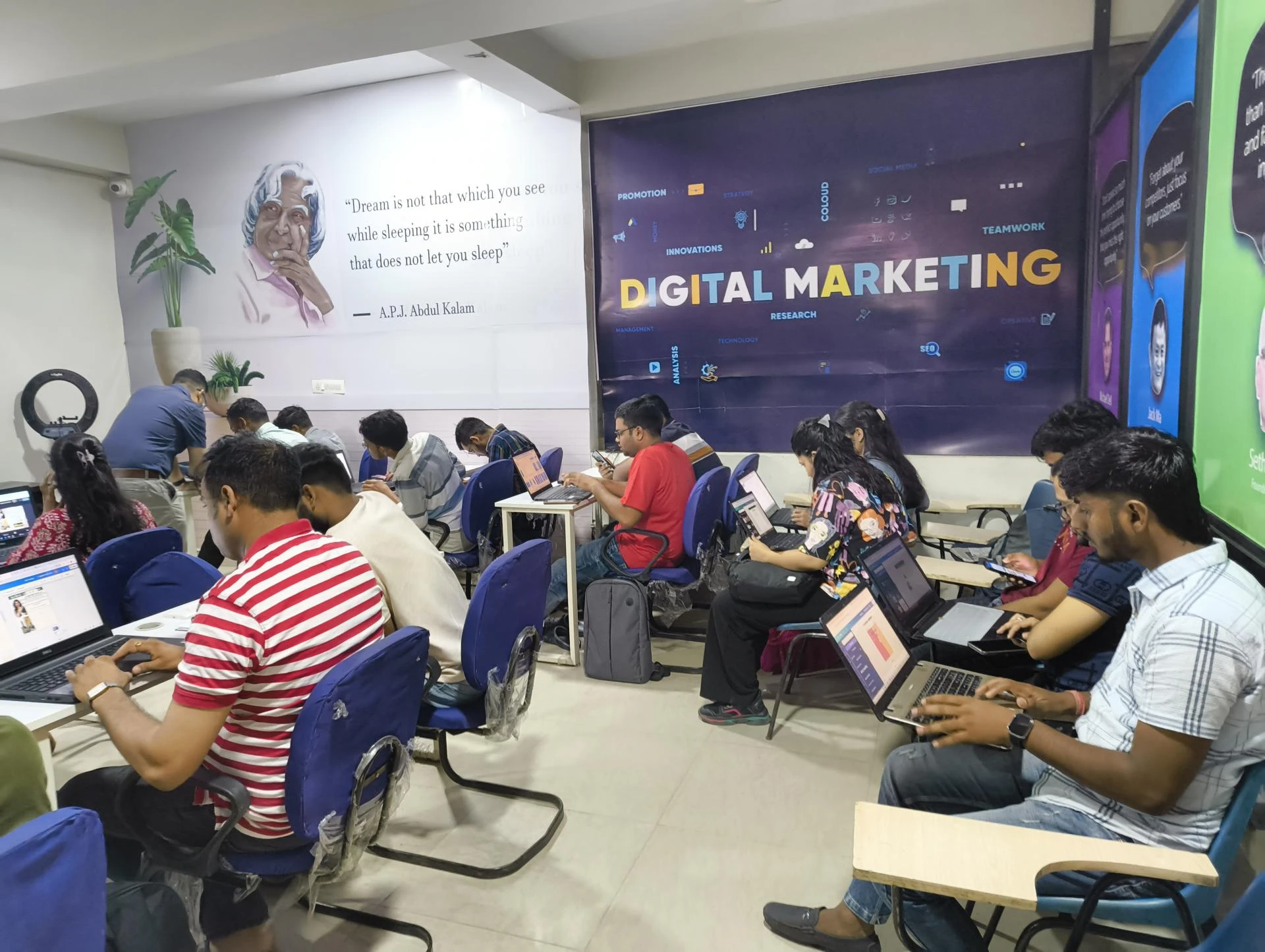 Digital Marketing Strategies for Business Growth in 2025