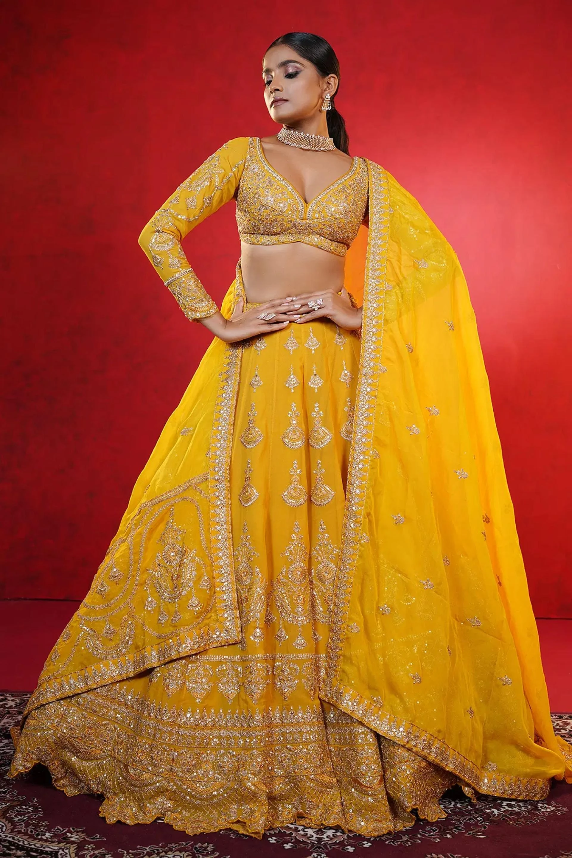 How to Choose the Right Outfits for Wedding: A Guide for Men and Women