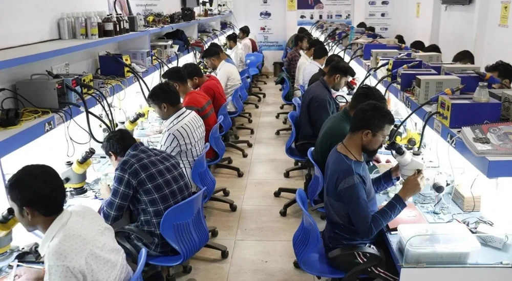 Leading top 6 Institutes Offering the Best Mobile Repairing Course in India