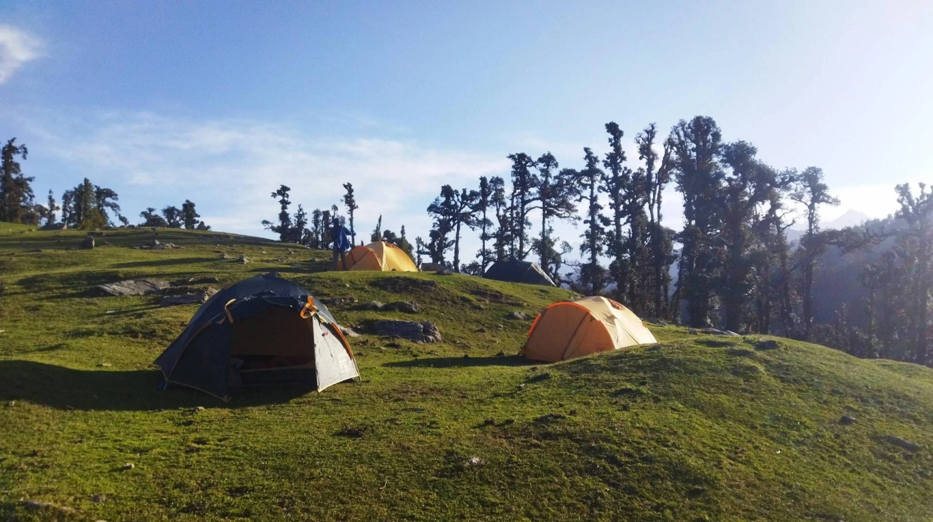 Dayara Bugyal Trek – The Magic of Autumn in Uttarakhand’s High Meadows