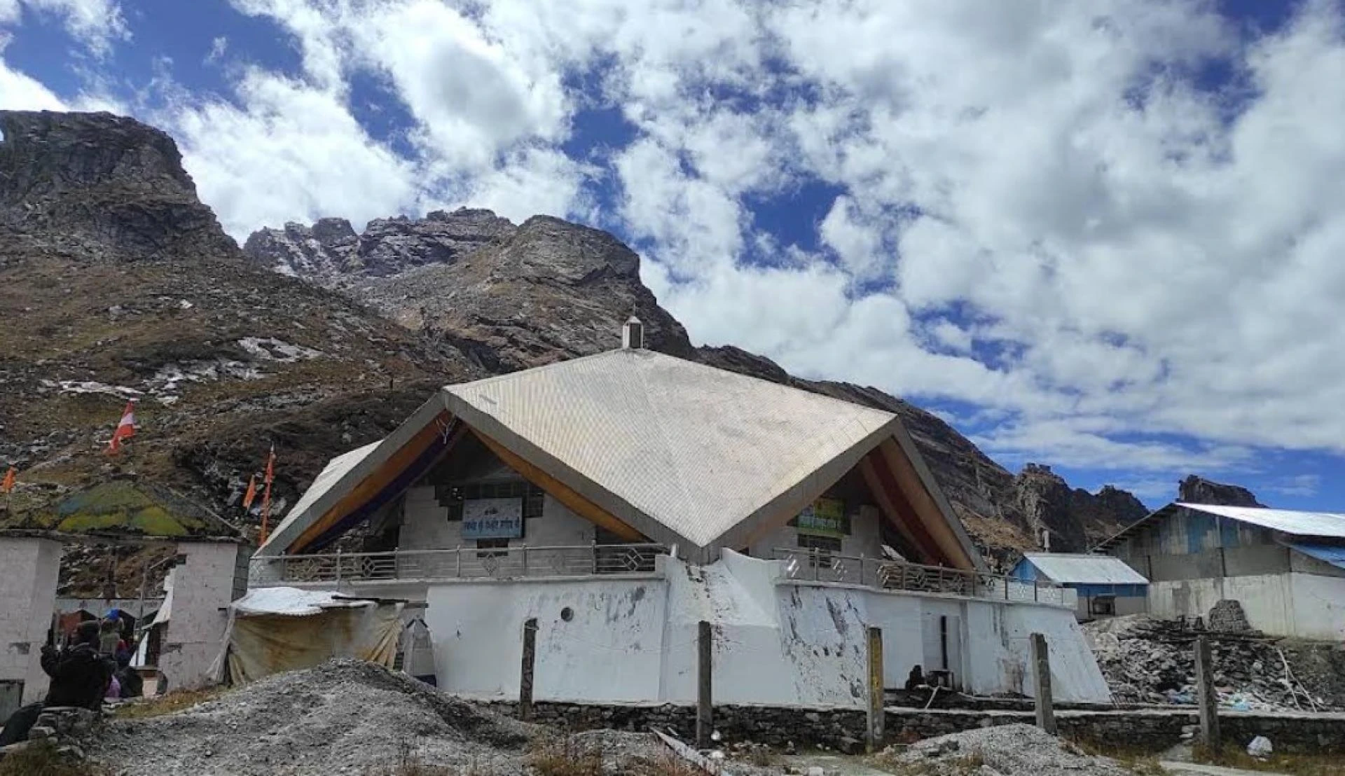 Discover the Most Famous Pilgrimages in the Himalayas of Uttarakhand