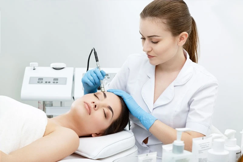 Best Microdermabrasion ( (Diamond Skin Polishing ) Treatment in Delhi