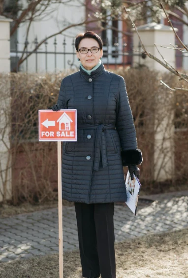 Velocity Vaults: Accelerating Equity in Fast-Flipping Frontiers