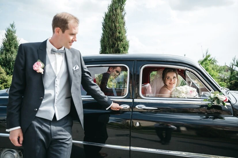 How Modern Limousines Are Making a Comeback in Wedding and Event Planning