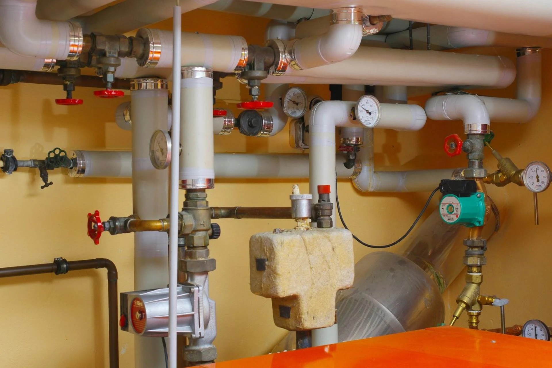 Signs You Should Call a Plumbing Company Before It’s Too Late