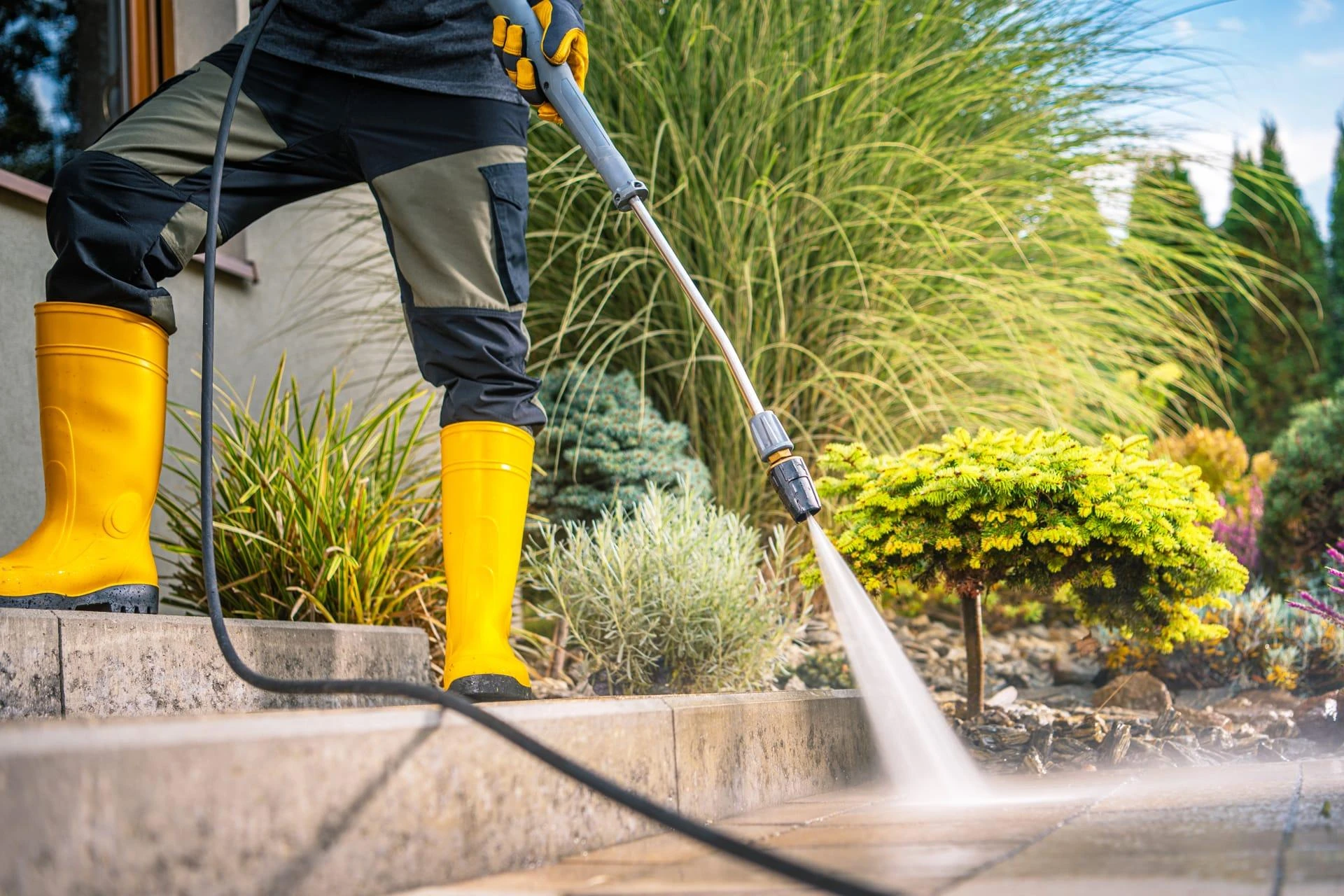7 Reasons Commercial Properties Require Consistent Pressure Washing Services