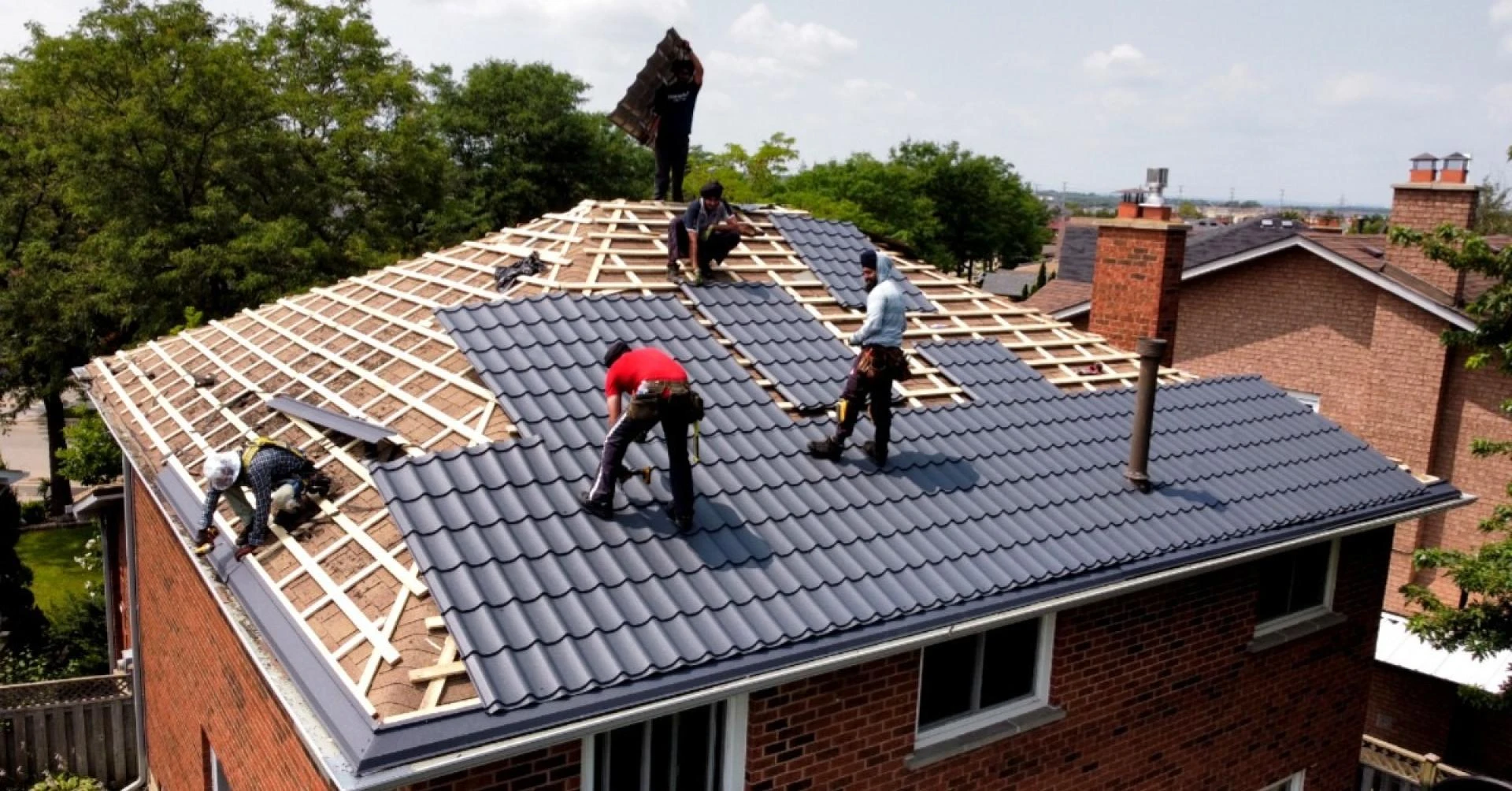 metal roof installation company in Victoria