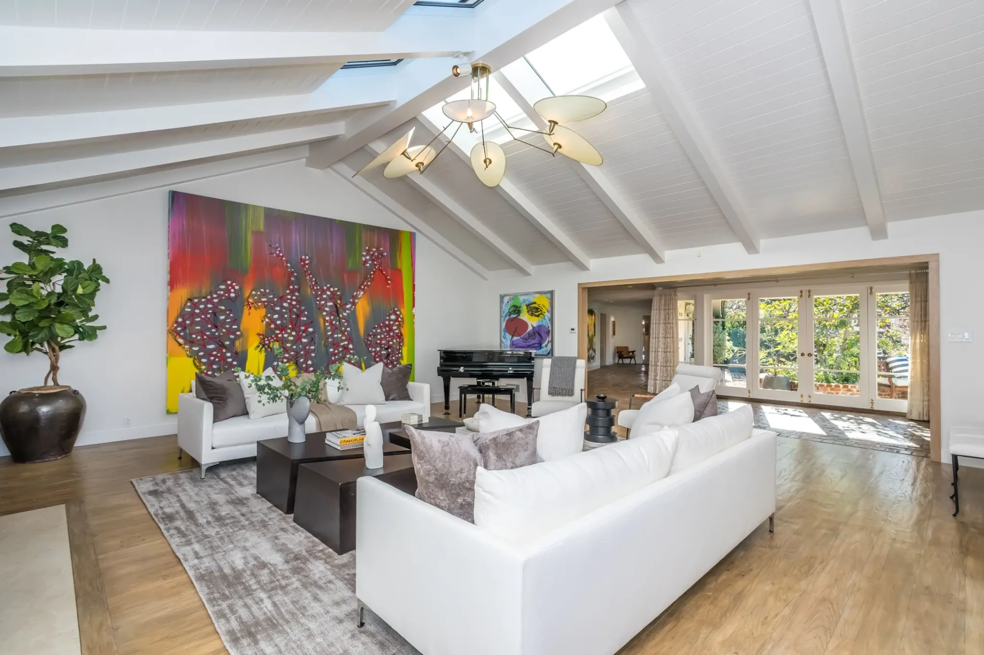 Want Jim Carrey’s Home Style? Start With Hardwood Flooring