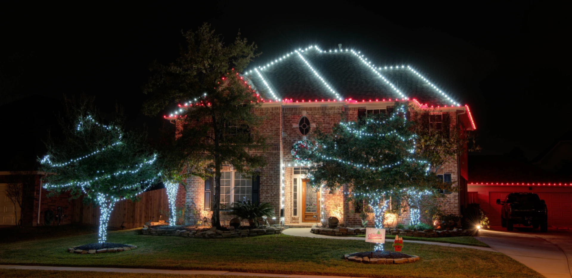 Holiday Magic Made Simple: Professional Lights That Take the Stress Out of Decorating